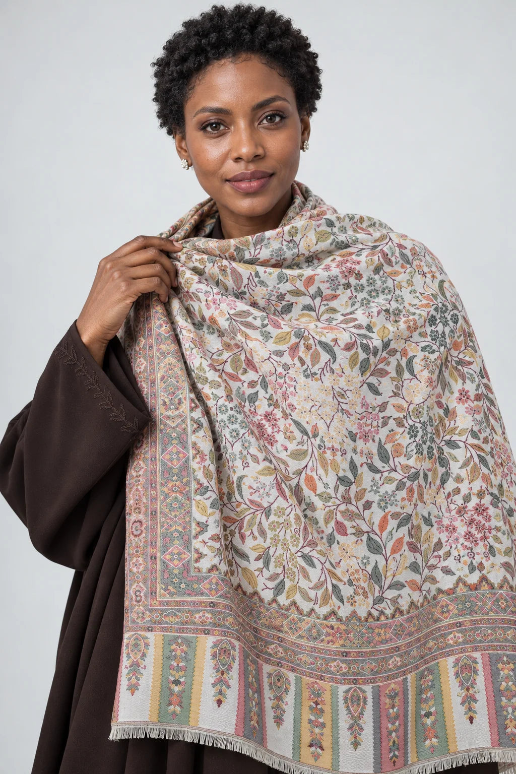 Premium Bareek Kani #32 Floral Ivory Shawl โ 01-model-closeup