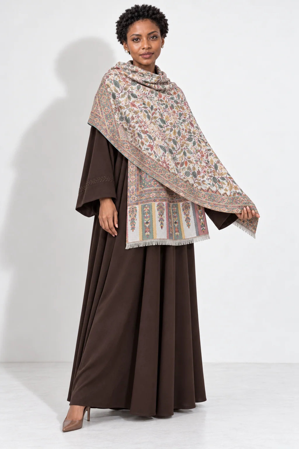 Premium Bareek Kani #32 Floral Ivory Shawl โ 03-full-length-portrait