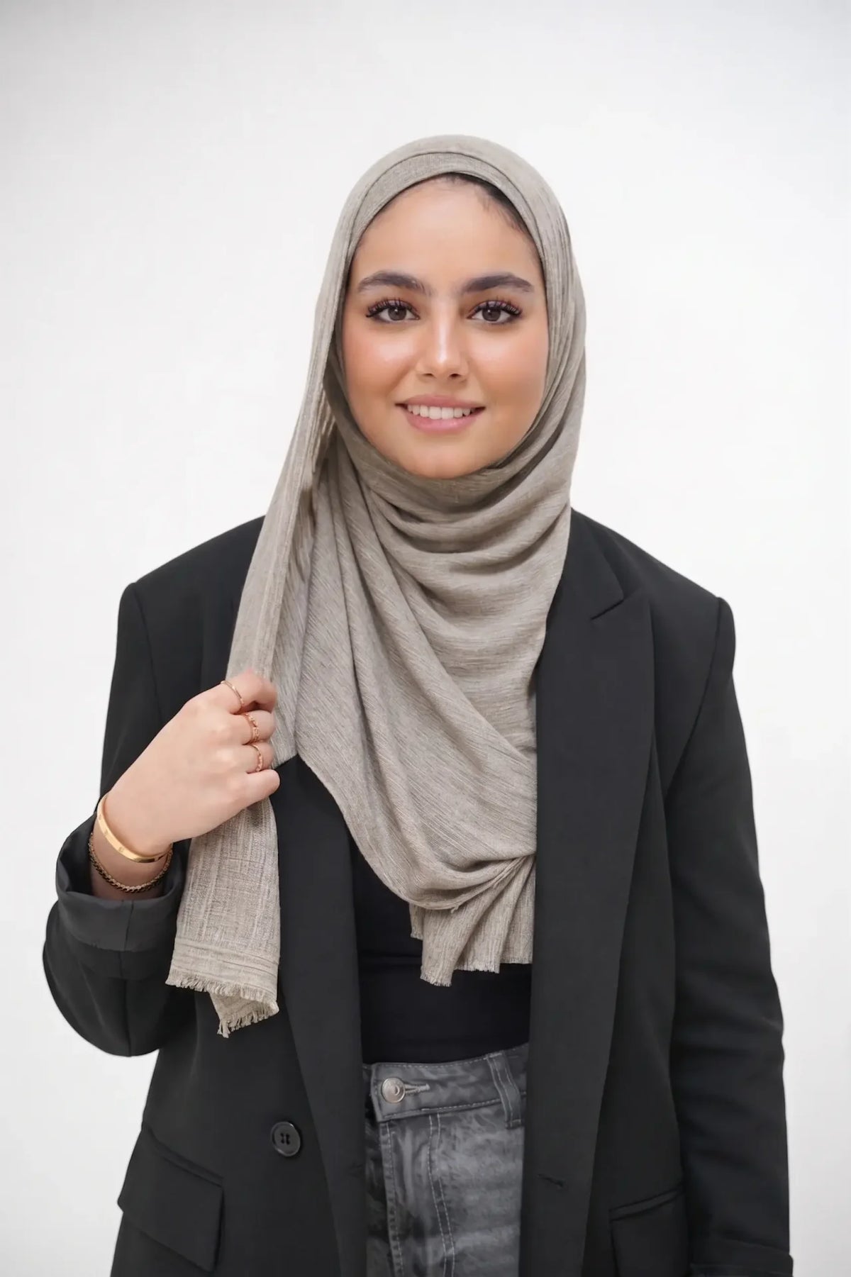 Thailendi Mahroos Hijab